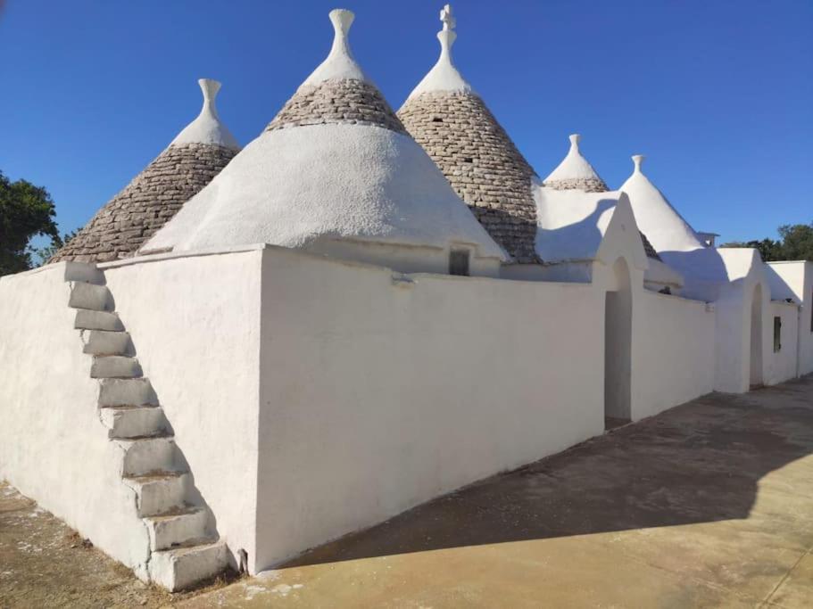 I Trulli D'A Ross Vila Ceglie Messapica Exterior foto
