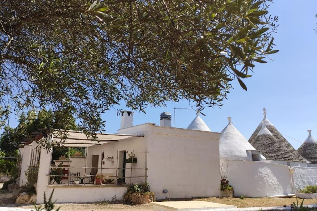 I Trulli D'A Ross Vila Ceglie Messapica Exterior foto